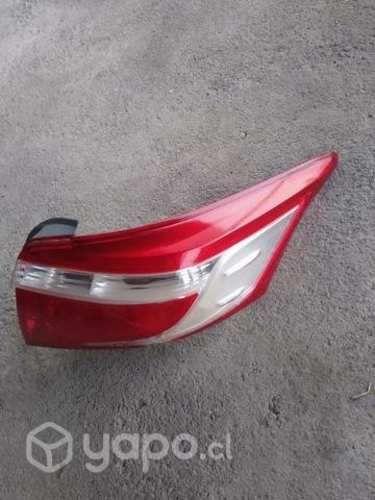 Foco trasero Toyota Yaris 2013 adelante