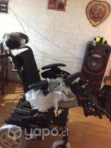 Silla de ruedas eléctrica c/ control de mando