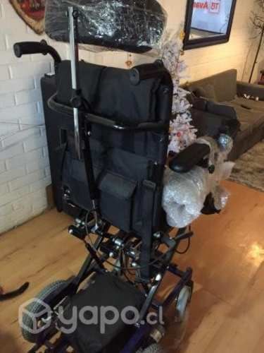 Silla de ruedas eléctrica c/ control de mando