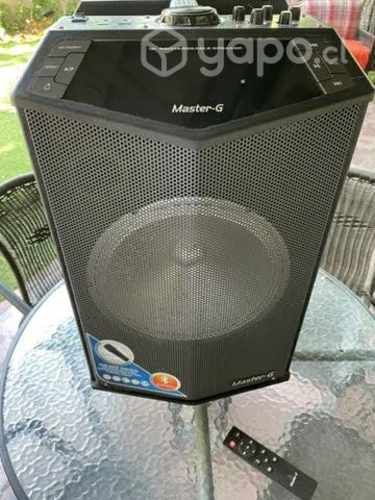 Parlante karaoke máster g más micrófono