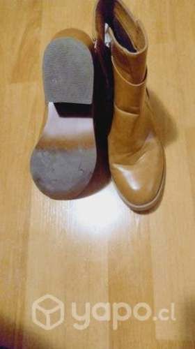 Botines 36 da un poco mas