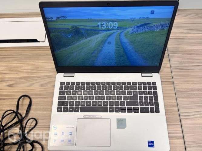 Dell inspiron intel 5 15,6" tarjeta video Iris
