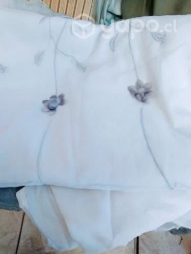 Par de cortinas de tul