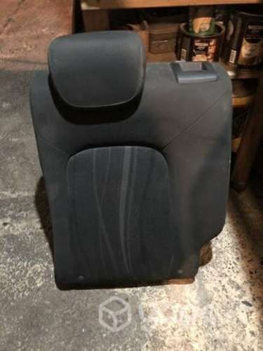 Asientos traseros Chevrolet sonic sport