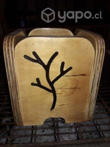 Macetero de madera artesanal