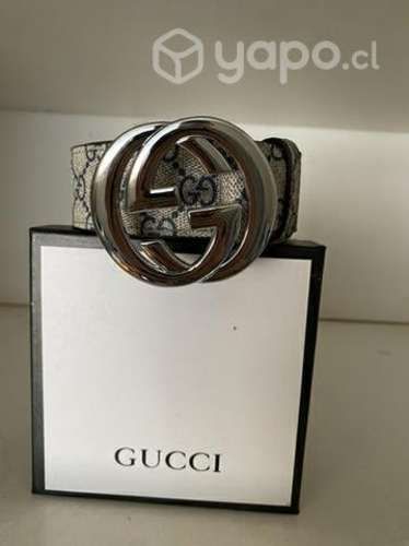 Cinturones con la caja