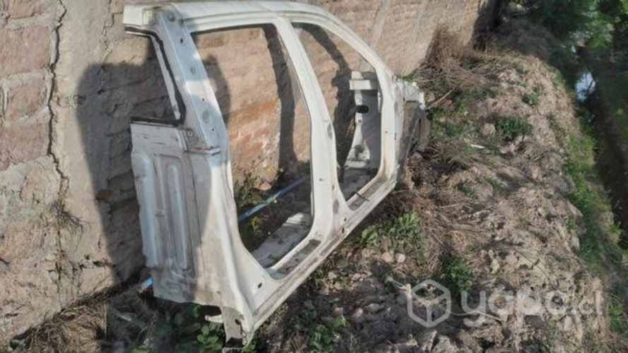 Costado derecho ssangyong actyon 2014