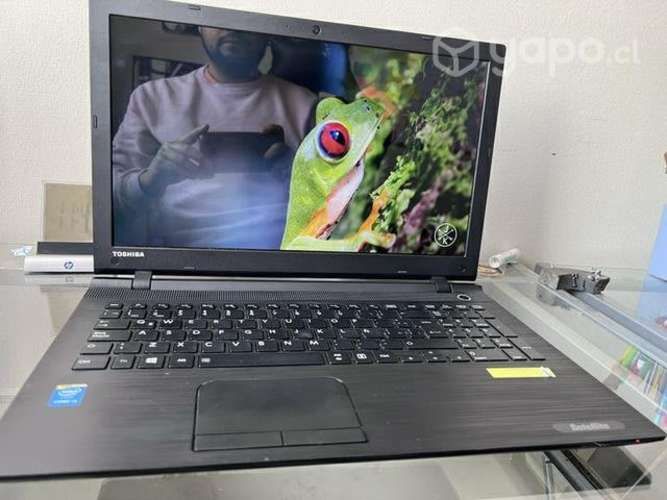Notebook Toshiba 15 i3-4GB-SSD250GB+W10+Offic2021