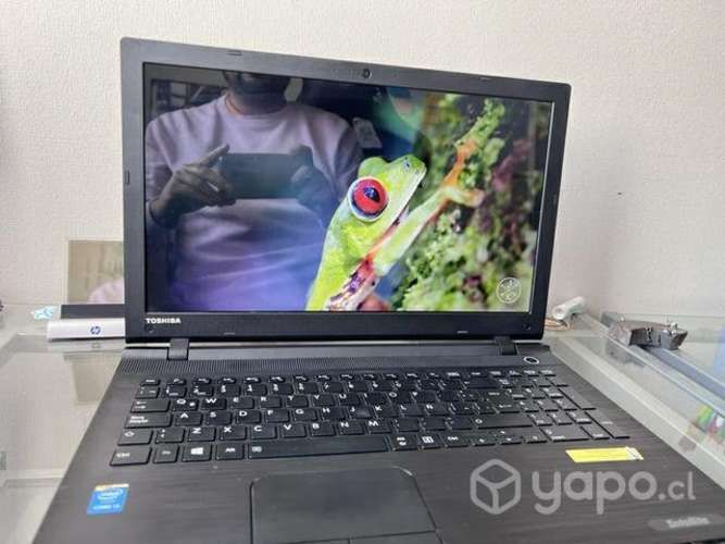Notebook Toshiba 15 i3-4GB-SSD250GB+W10+Offic2021