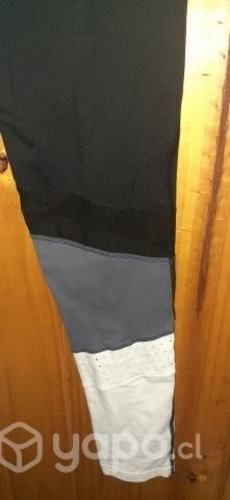 Calza deportiva con transparencia