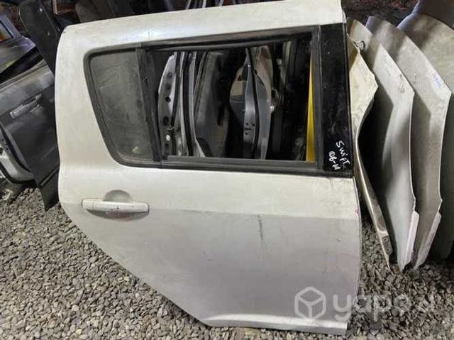 Puerta trasera derecha suzuki swift 2006-2011