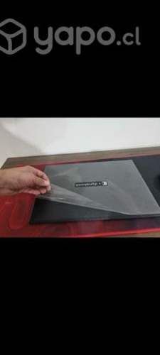 NotebooksToshiba dynabook con mesa y accesorios