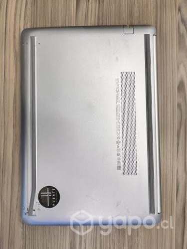 Laptop HP 14" i3 4GB 256gb poco uso