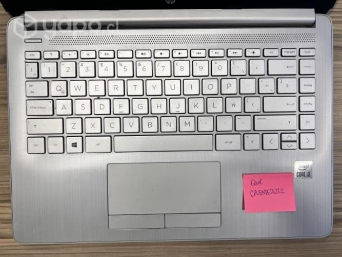 Laptop HP 14" i3 4GB 256gb poco uso
