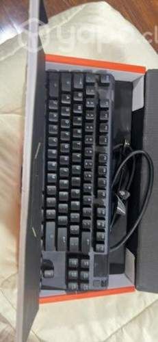 Apex Pro TKL suiches omnipoin