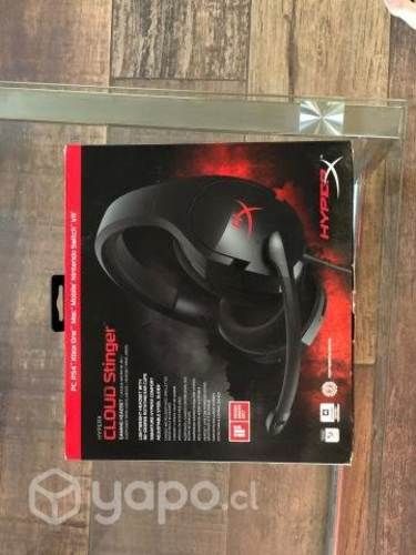 Audífonos hyperx cloud striger