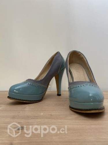 Tacones celestes