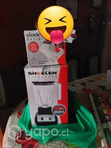Licuadora y batidora nuevas