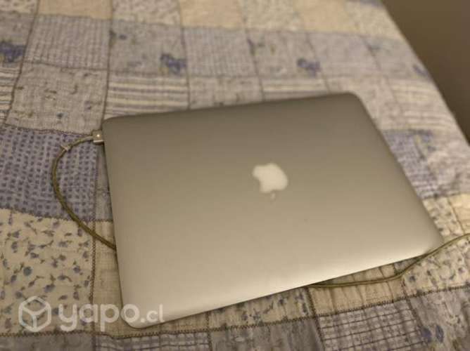 MacBook Air 13 2017 8GB RAM / 128GB