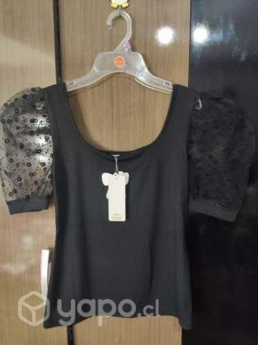 Blusas con manga tipo globo con encaje