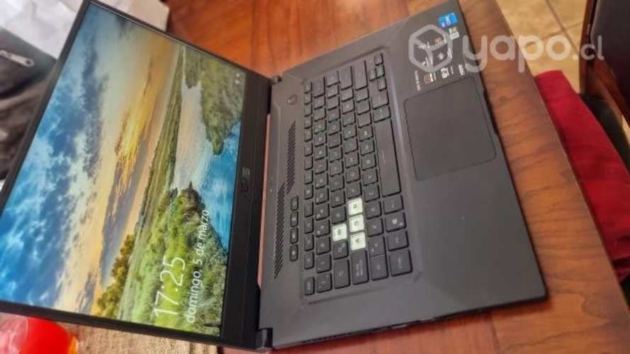 Dell g3 + cargador original + ram extra+protector