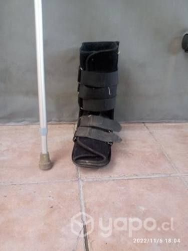 Bota ortopedia grande negra, ajustable hasta 44