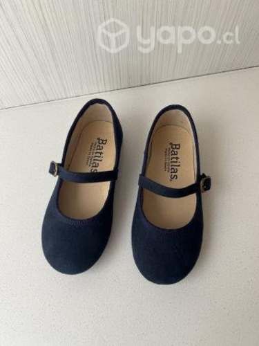 Zapato tipo mercedita azul marino talla 27 EU