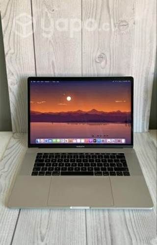 MacBook Pro Touchbar i7 15 batería NUEVA