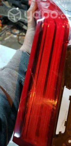 Foco izquierdo Montero G detalle