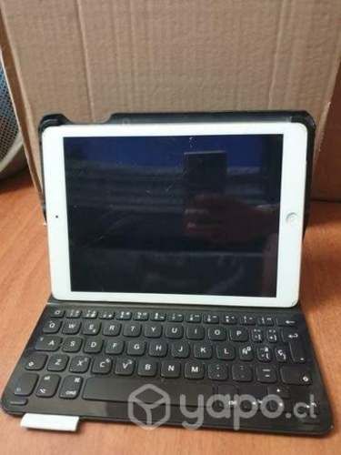 IPad Air wifi 32GB + funda-teclado Logitech