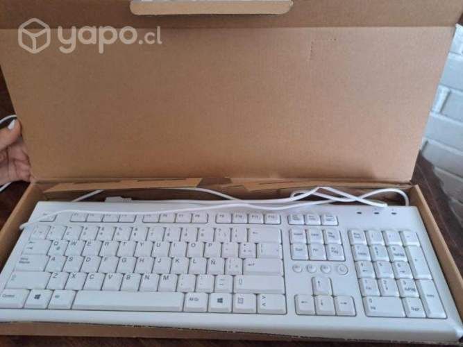 Computador HP ALL-in-One 2021 8 GB SIN USO