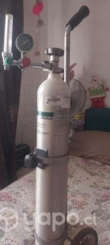 Tubo oxígeno con carro