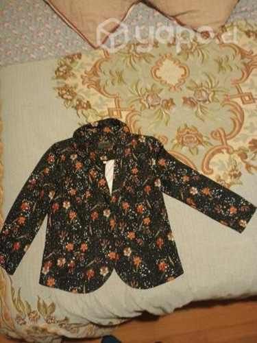 Chaqueta ASH talla S floreada