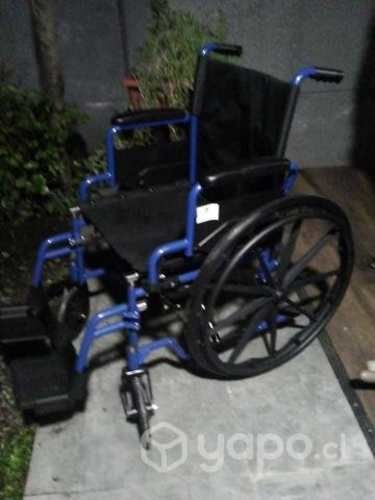 Silla de ruedas casi nueva