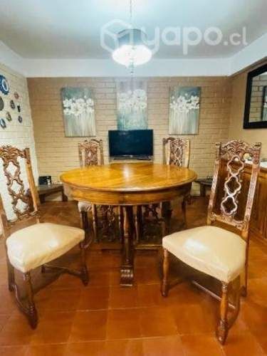 Hermoso comedor antiguo para seis personas