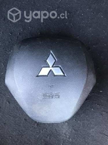 Tapa airbag Mitsubishi Montero g2