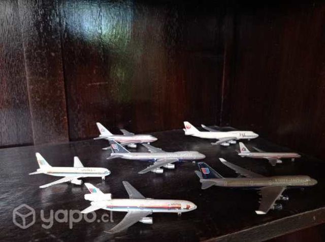 Colección de aviones coleccionables