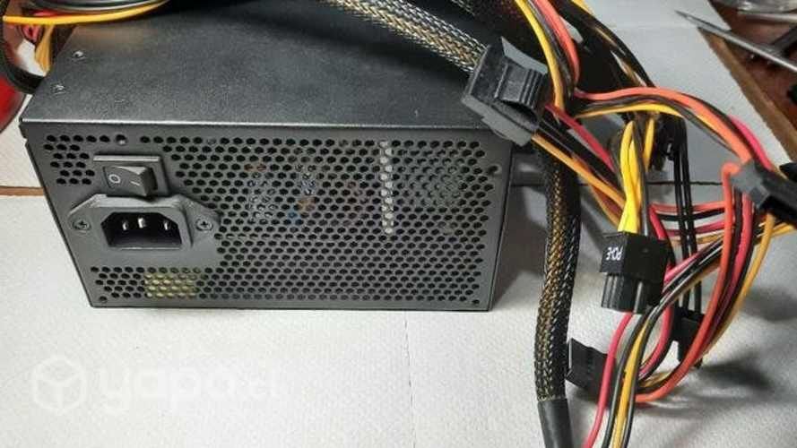 Fuente de poder Cougar VTE500 500W