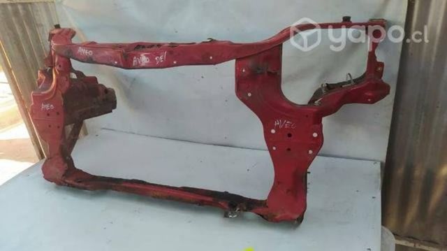 Frontal completo Chevrolet Aveo sedán desarmaduría