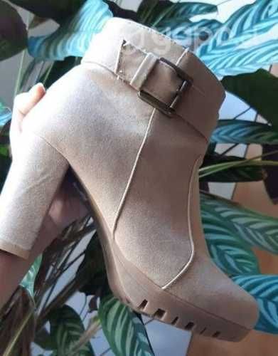 Botines beige número 37