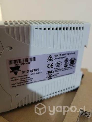 Fuente de poder 12 v 2.5 A