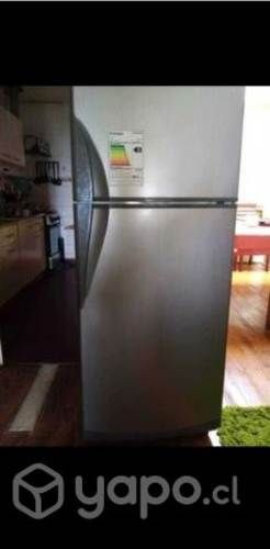 Refrigerador fensa casi nuevo