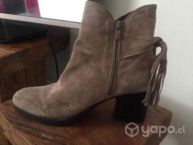 Lindos botines Marca "Saville Row"