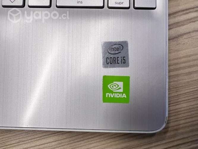 Laptop 15&quot; HP intel core i5 8GB DDR tarjeta grafic