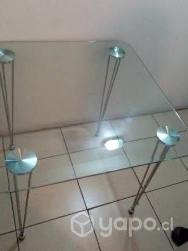 Mesa comedor y mesa esquinera