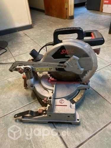 Sierra ingleteadora Skil 1800w