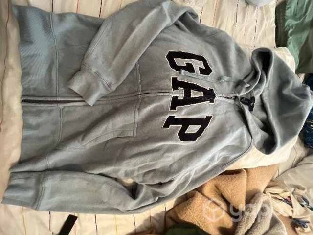 Poleron gap como nuevo