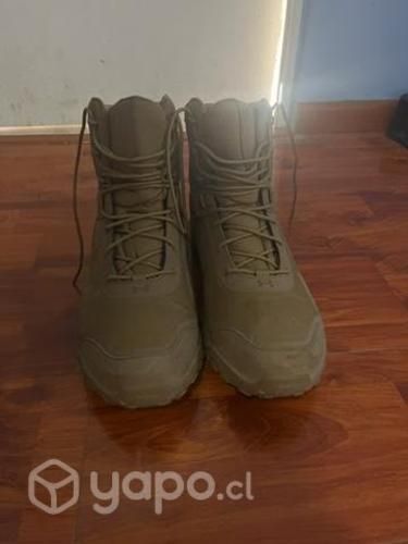 Botas tacticas UNDER ARMOUR