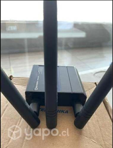 Router Profesional 4g RUT 240
