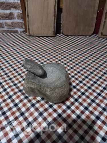 Piedras de machacar y cenicero